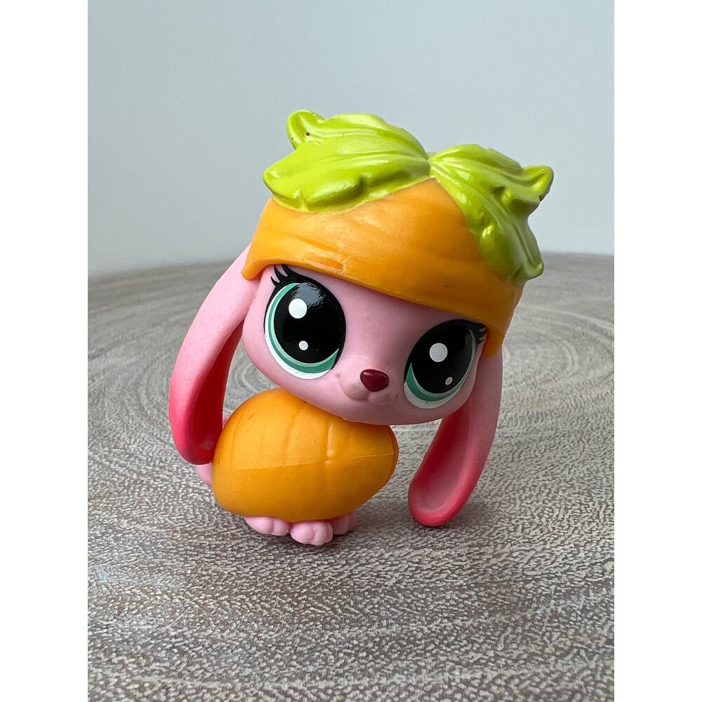 Littlest Pet Shop LPS Series 3 Hungry Pets #3-187 Carrot Bunny Figure